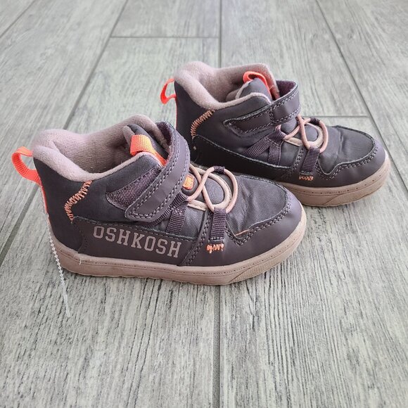 OshKosh B'Gosh toddler ankle high taupe colored sneakers size 8 - Picture 1 of 12